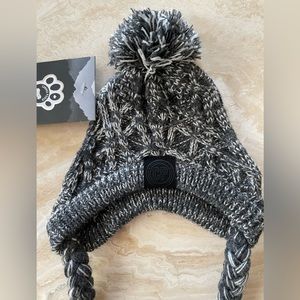 NWT Canada Pooch Polar Pom Pom Hat size M